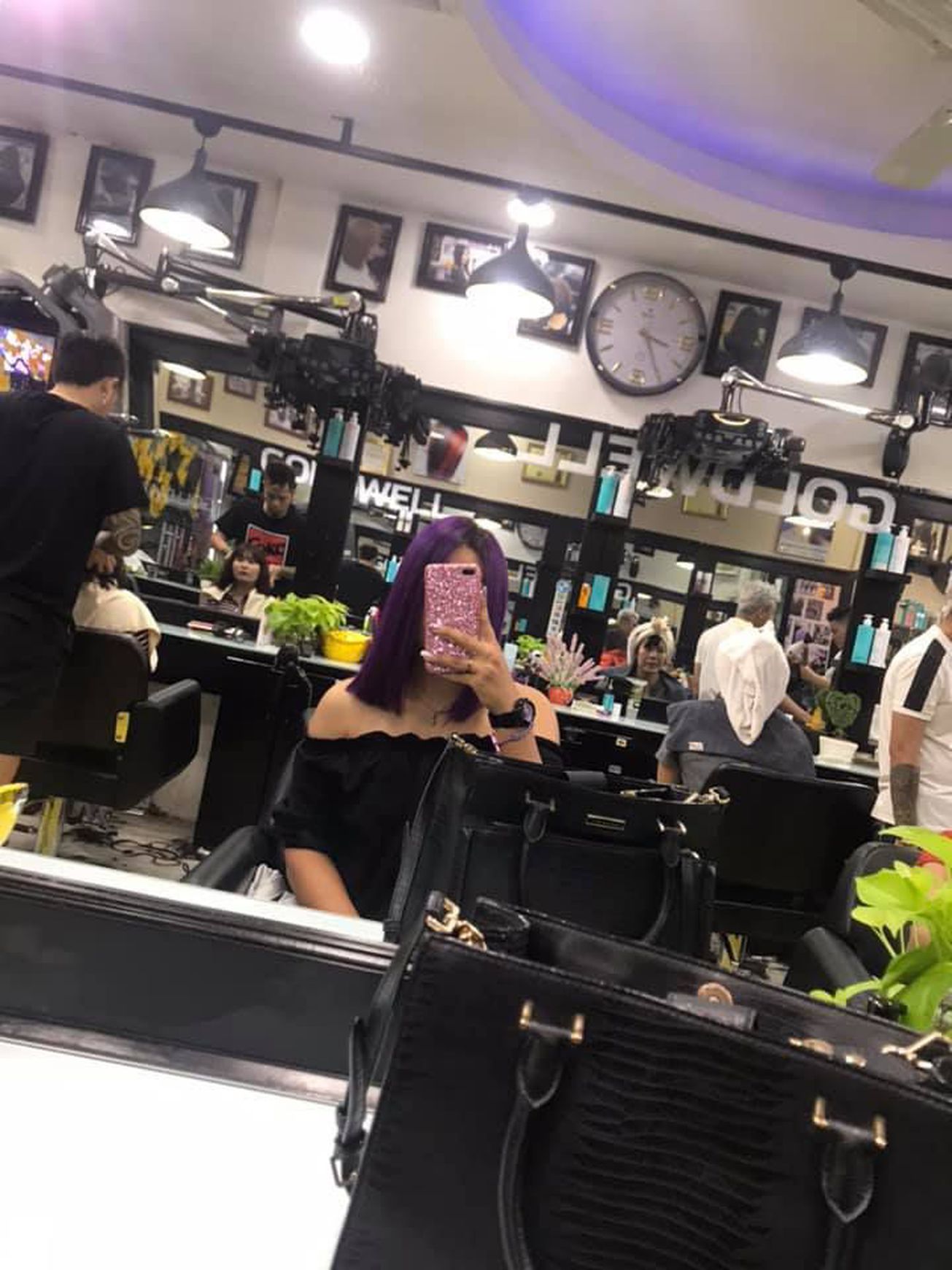 The Crown Hair Salon Thịnh 3 gallaries