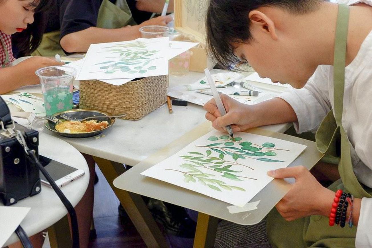 Art workshop cảm nhận vẽ màu nước - Những vết màu loang xinh xắn 4 gallaries