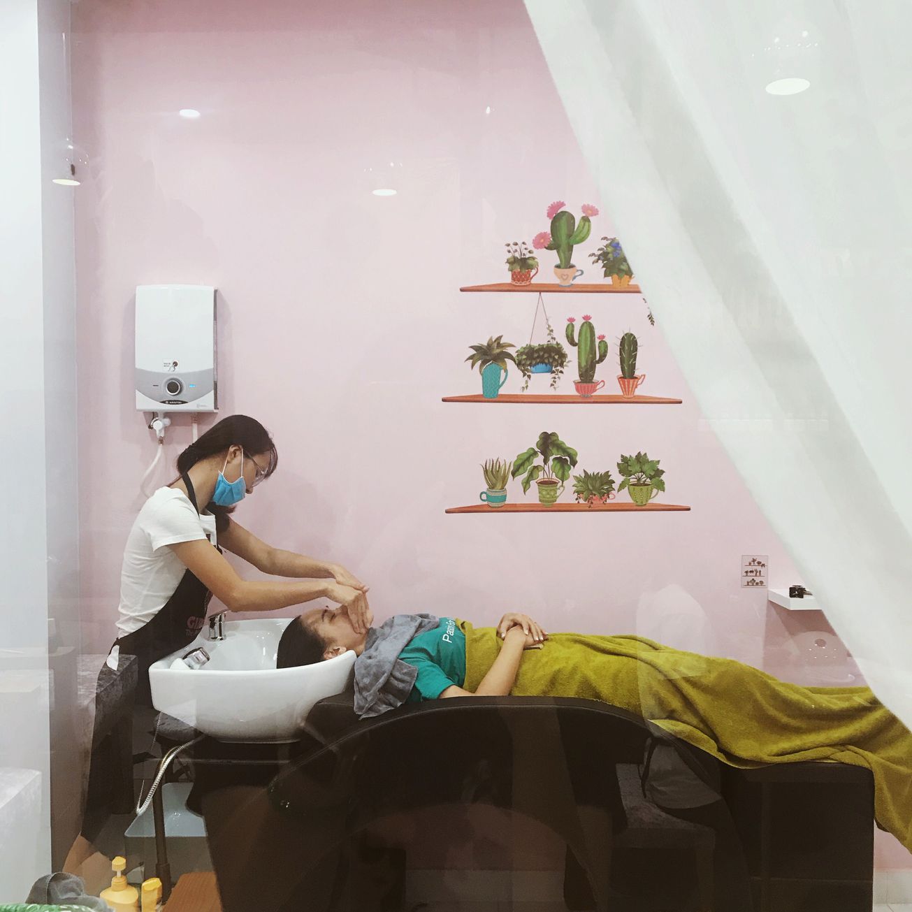 Girlboss The Beauty Room - Lê Thánh Tôn 0 gallaries