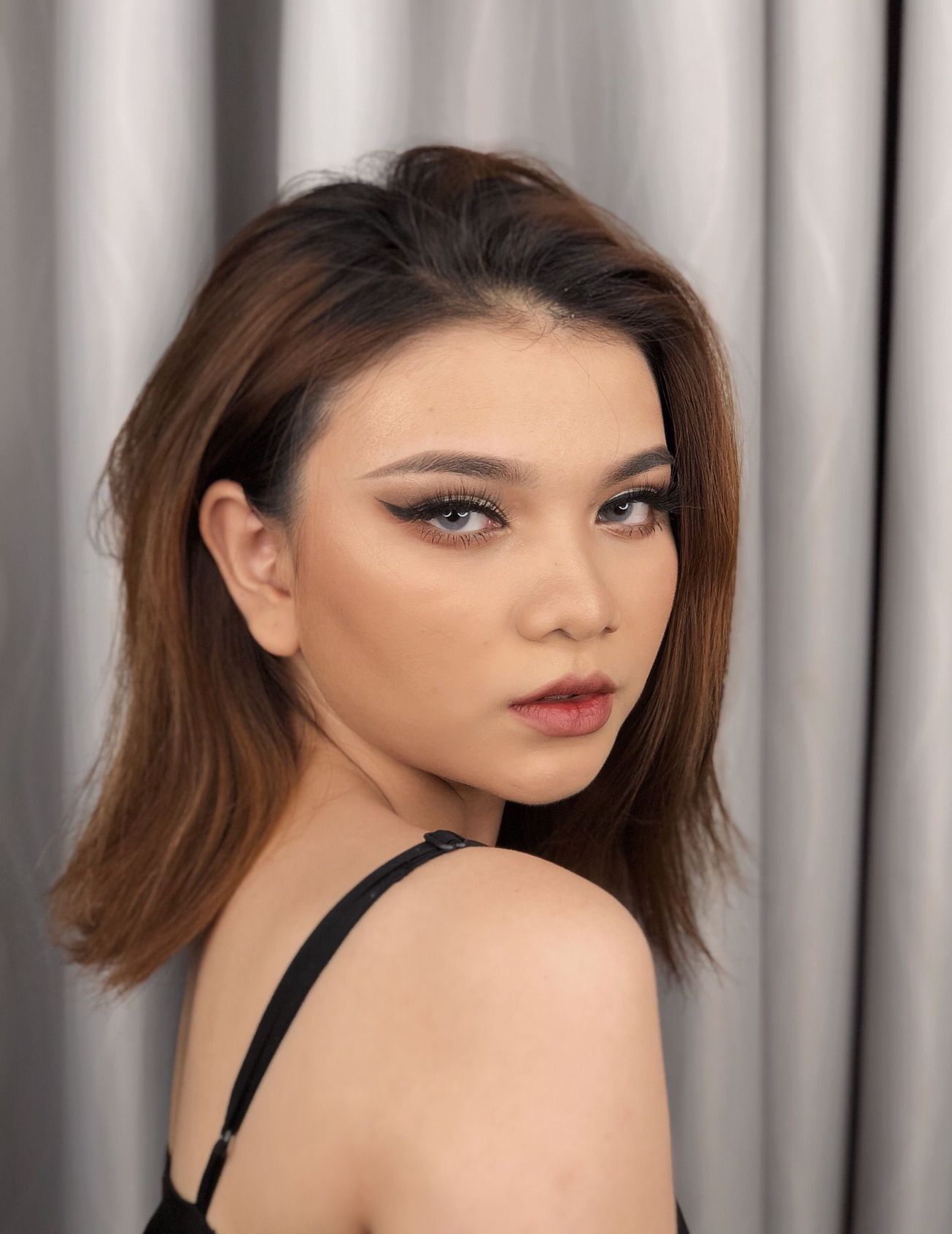 Julie Makeup 3 gallaries