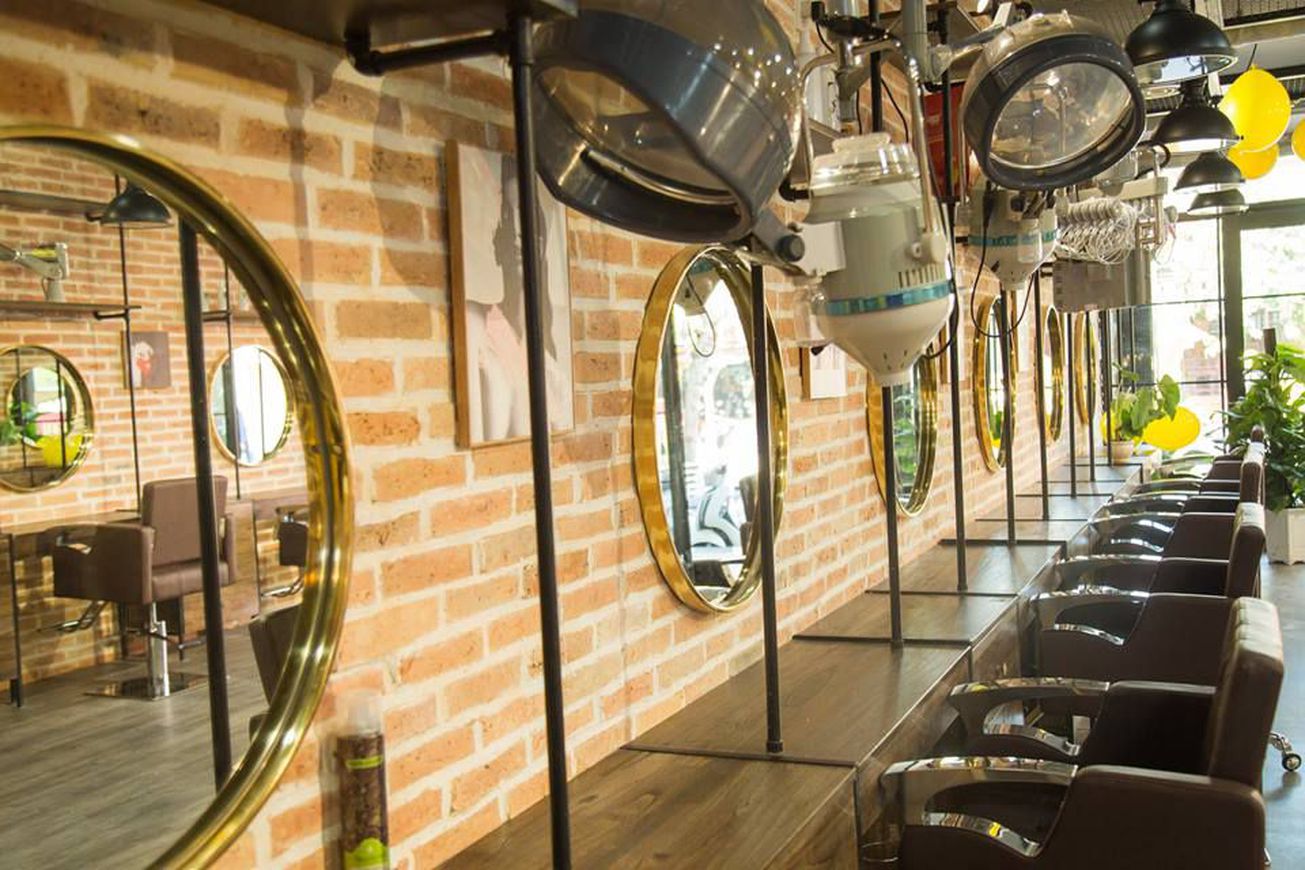 LEE Hair Salon 2 gallaries