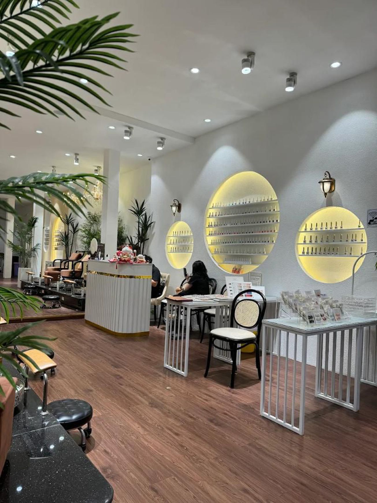 Lisa Nail & Spa - Tiệm Nail Quận 7 2 gallaries