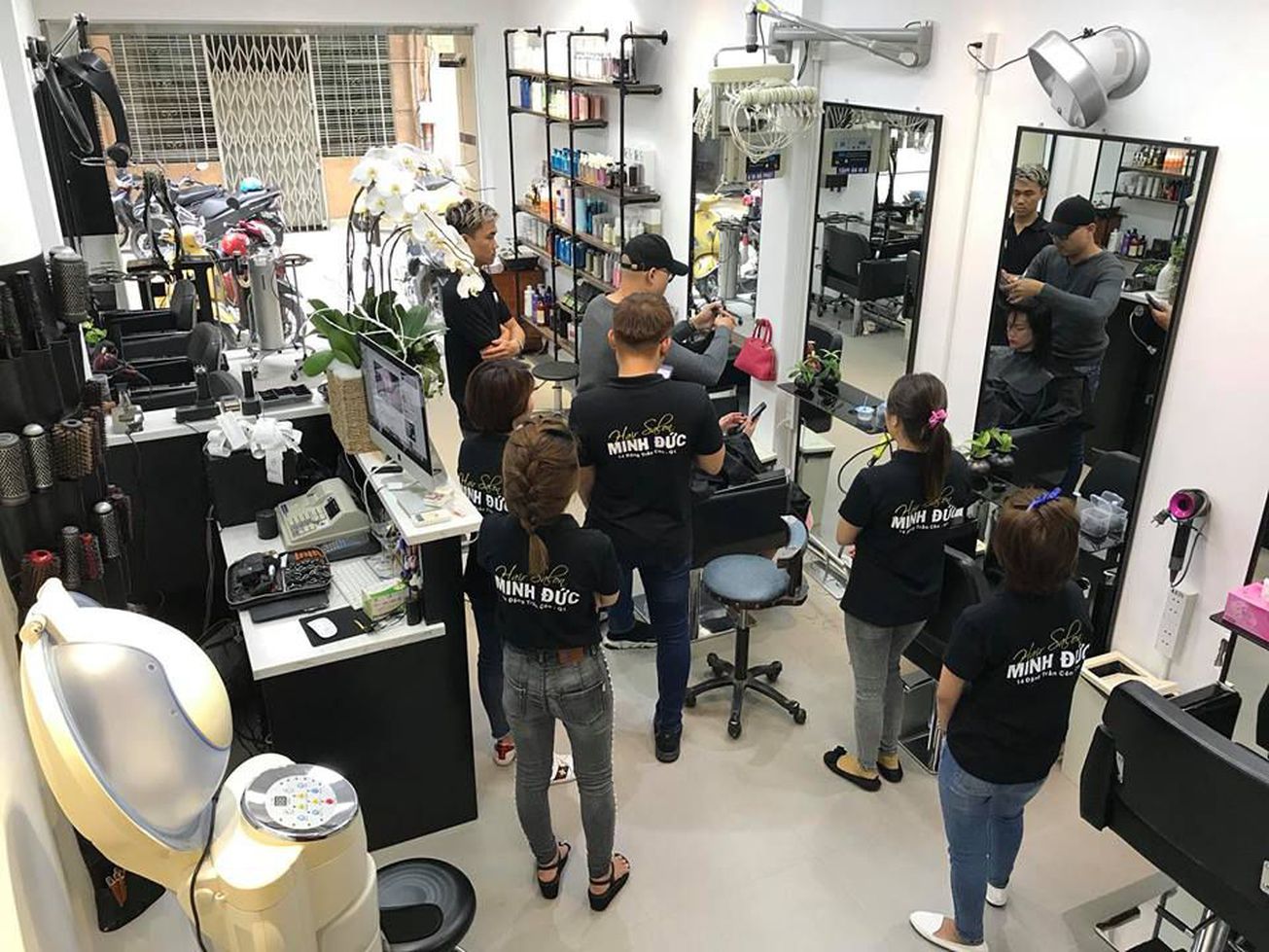 Minh Duc Hair Salon 2 gallaries