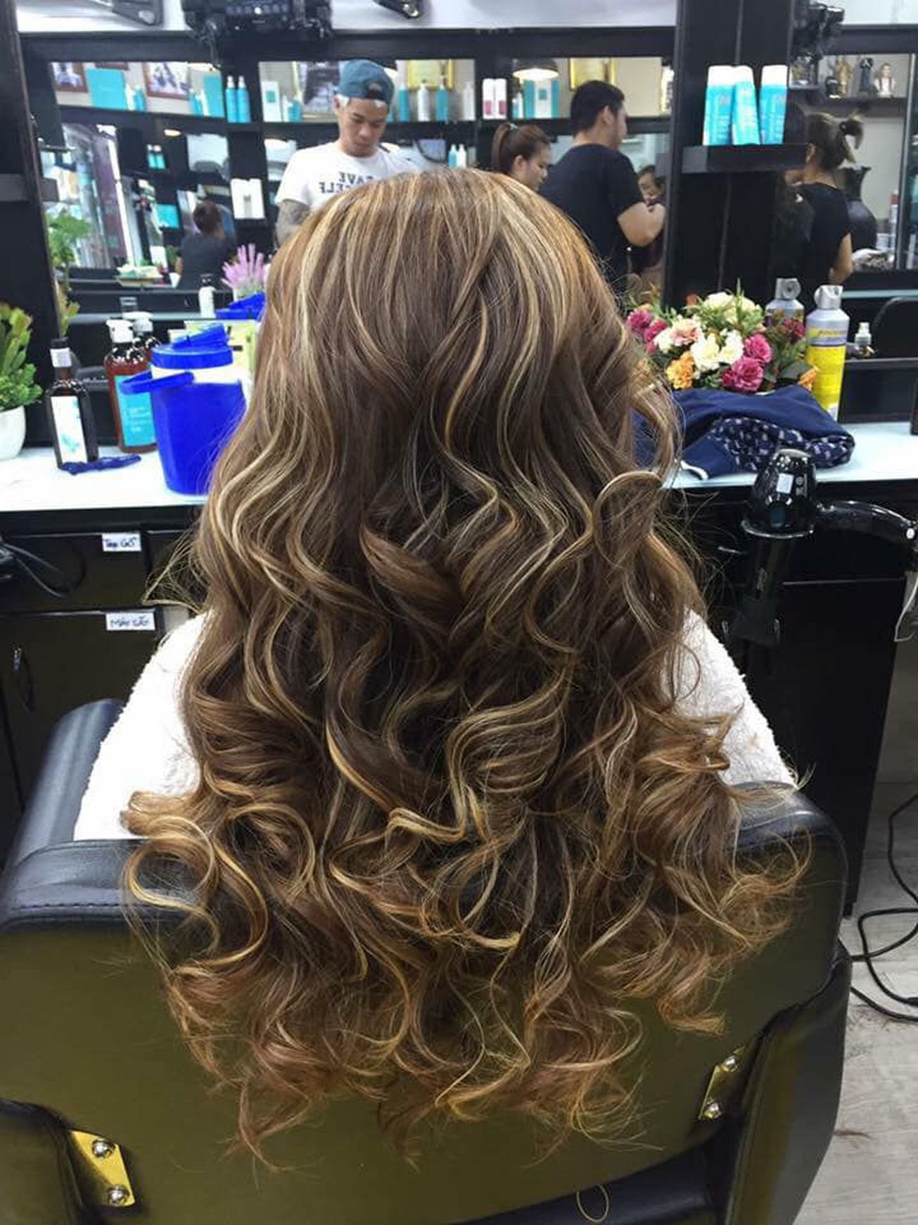 The Crown Hair Salon Thịnh 2 gallaries